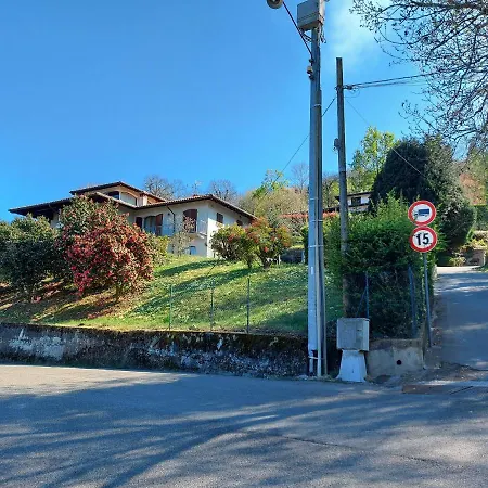 La Casa Delle Camelie بيت للعطل ستريزا