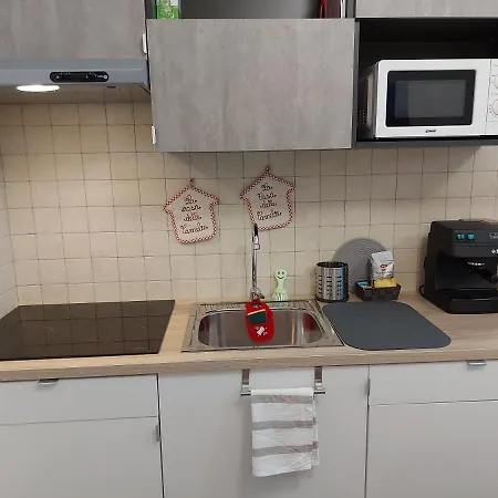 La Casa Delle Camelie Stresa