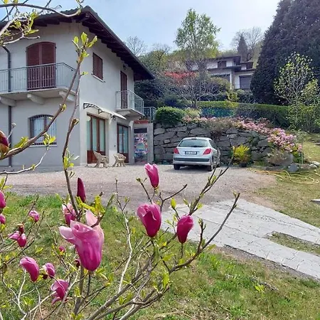 La Casa Delle Camelie Casa de Férias *