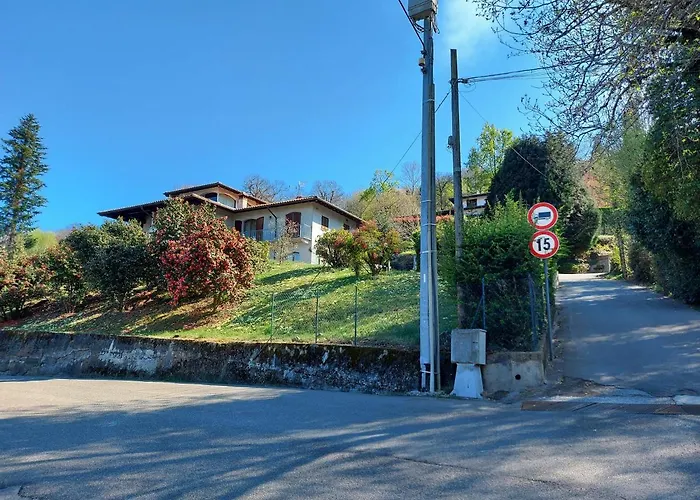 La Casa Delle Camelie Holiday home Stresa